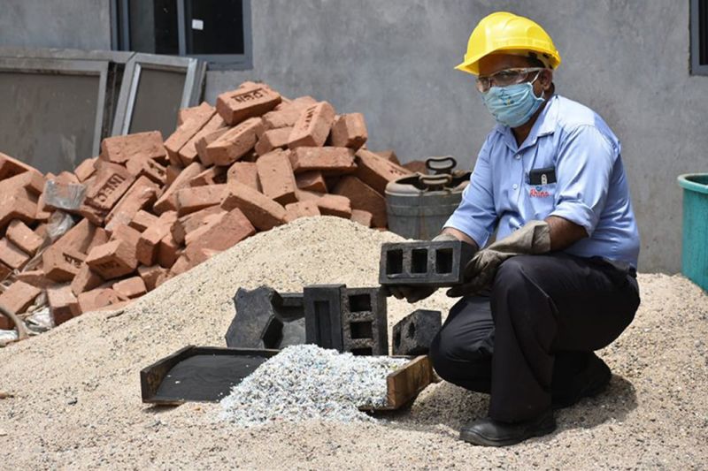 Rhino Machine Converts Plastic Waste and Foundry Dust Into Superior Bricks